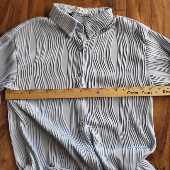 Womens Textured Blouse Size Small Light Blue Longsleeve Button Down Work Casual - Picture 4 of 7